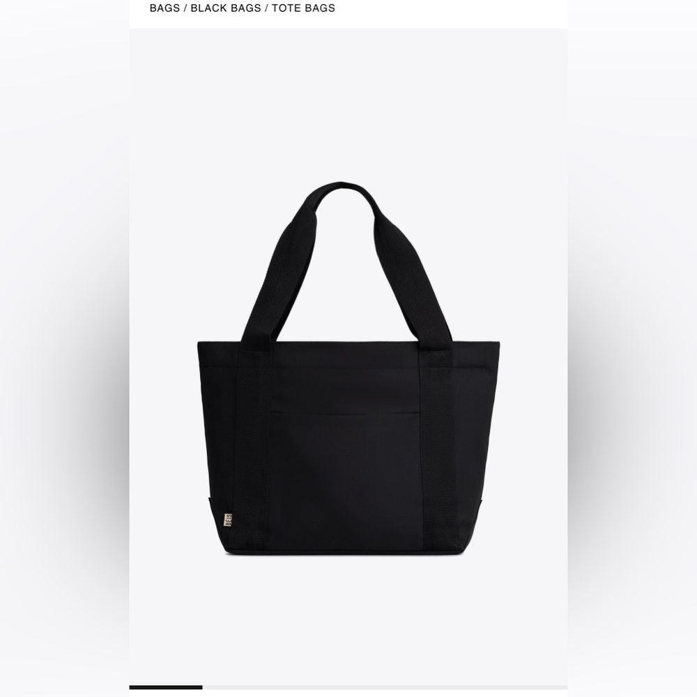 The BÉISics Tote in Black

Please disregard older post, the item did not sell.